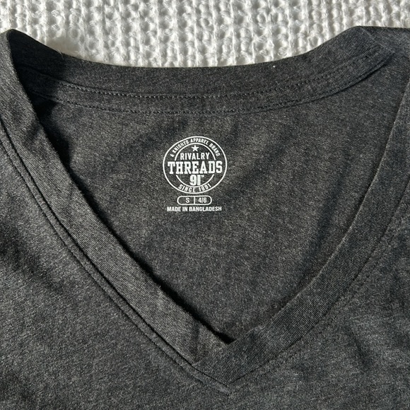 Rivalry Threads Gray Knights UCF University of Central Florida Gold V Neck - Picture 3 of 4